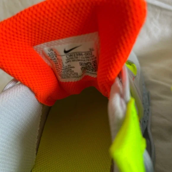 👟♥️NWT Nike Sneakers; super cute in Grey, Orange and Lime - Picture 7 of 12